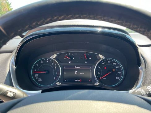 Used 2023 Chevrolet Traverse LT FWD image 24