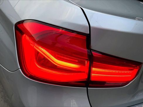 Used 2018 BMW 330e image 29