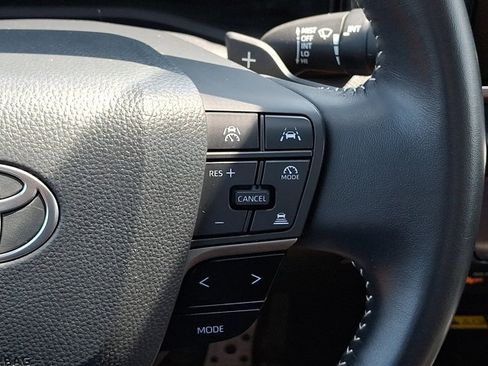 Certified 2025 Toyota Camry SE FWD image 21
