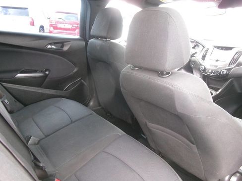 Used 2017 Chevrolet Cruze LT w/ Convenience Package FWD image 18