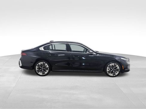 New 2026 BMW 530i xDrive image 6