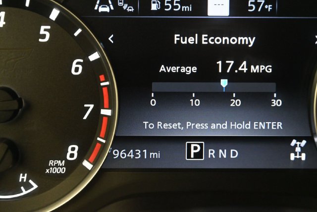 Used 2021 Nissan Titan SL w/ Moonroof Package AWD/4WD image 4