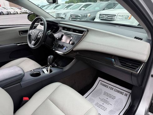 Used 2013 Toyota Avalon XLE Touring FWD image 34