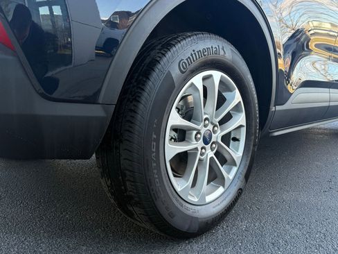 Used 2021 Ford Escape SE image 16