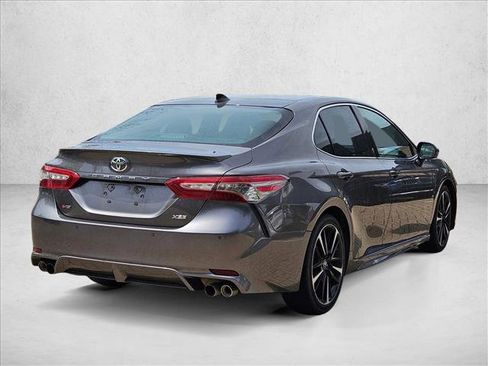Used 2018 Toyota Camry XSE image 6