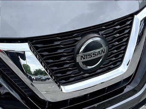 Used 2020 Nissan Rogue S FWD image 29