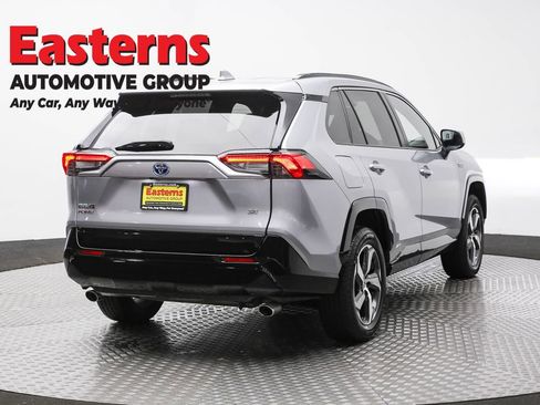 Used 2022 Toyota RAV4 SE AWD/4WD image 5