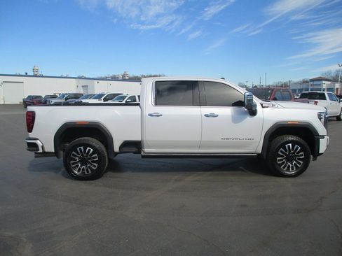 Certified 2024 GMC Sierra 2500 Denali w/ Denali Reserve Package image 3