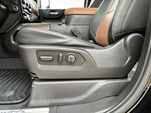 Used 2023 Chevrolet Silverado 2500 High Country w/ LPO, Hitch Package image 16