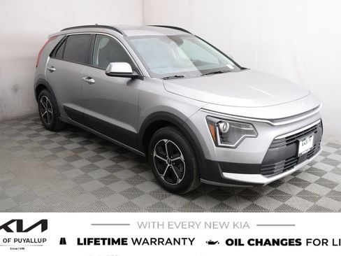 New 2026 Kia Niro EX FWD image 3