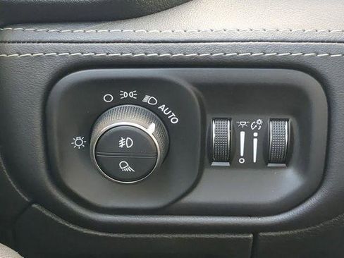 Certified 2026 RAM 1500 Limited image 28