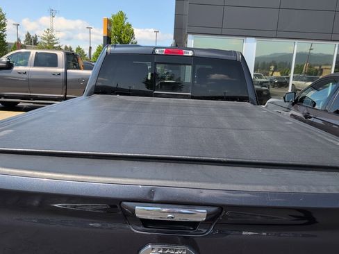 Used 2019 RAM 1500 Laramie w/ Off Road Group AWD/4WD image 6