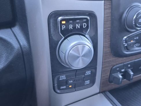 Used 2015 RAM 1500 Laramie w/ Trailer Tow Group AWD/4WD image 34