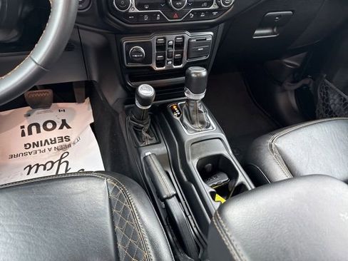 Used 2023 Jeep Gladiator Overland image 22