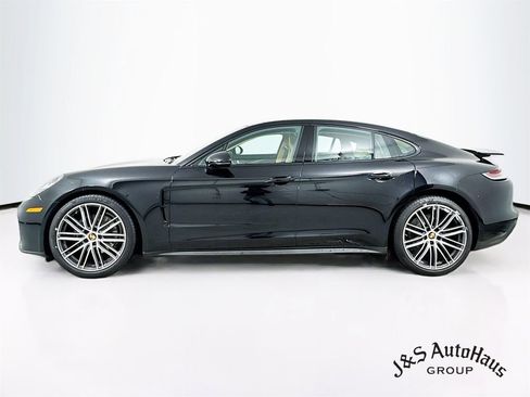 Used 2023 Porsche Panamera 4 image 4