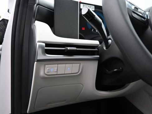 Used 2026 Hyundai Tucson SE image 18