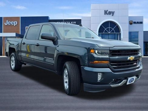 Used 2018 Chevrolet Silverado 1500 LT w/ All Star Edition AWD/4WD image 6