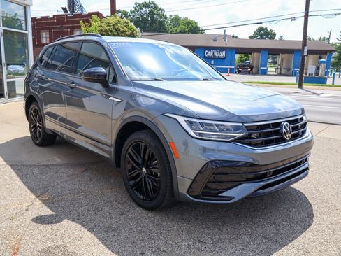 Used 2022 Volkswagen Tiguan SE R-Line AWD/4WD image 7