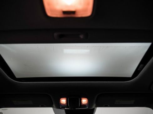 Used 2022 Hyundai Elantra SEL w/ Convenience + Premium Package image 27