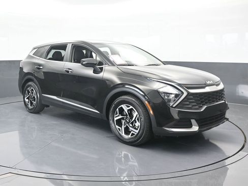 Used 2023 Kia Sportage LX image 8