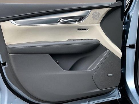 Used 2017 Cadillac XT5 Premium Luxury image 18