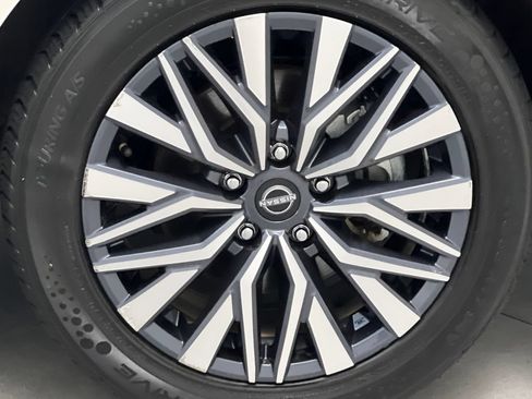 Used 2025 Nissan Altima 2.5 SV FWD image 69