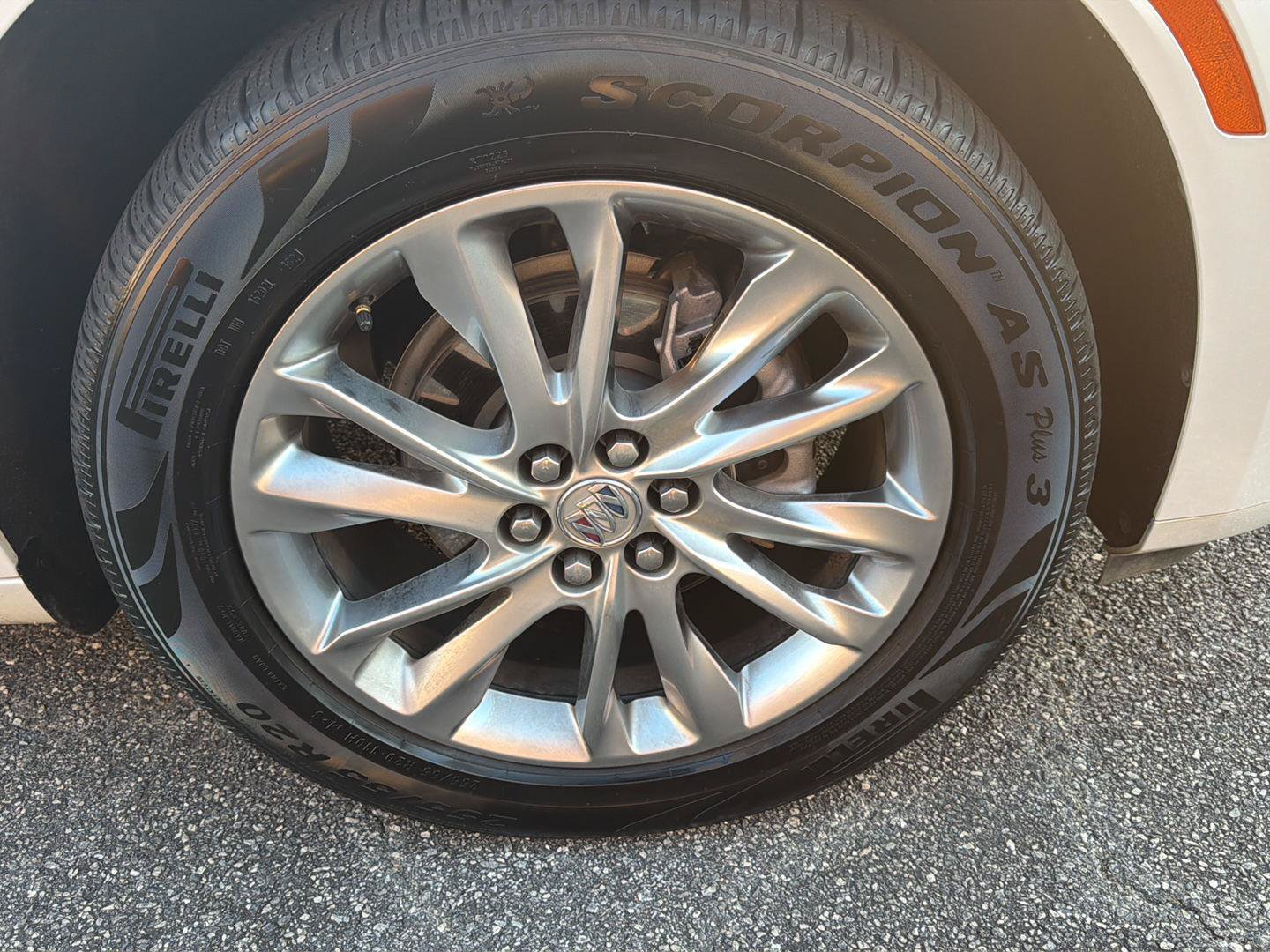 Used 2023 Buick Enclave Avenir FWD image 17