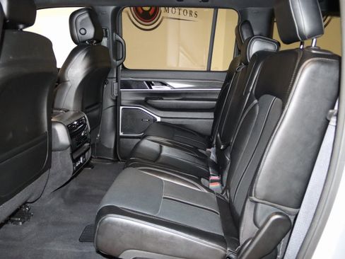 Used 2024 Jeep Wagoneer L Series II w/ Flexible Seating Group image 55