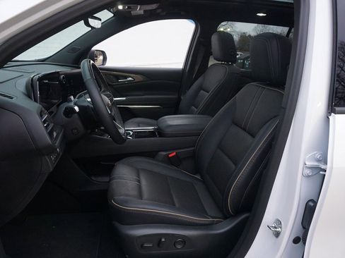 Certified 2025 Chevrolet Traverse High Country image 10