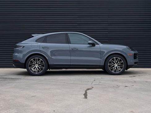 New 2026 Porsche Cayenne Coupe AWD/4WD image 8