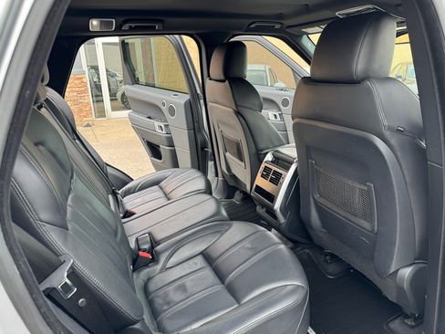 Used 2015 Land Rover Range Rover Sport SE image 22