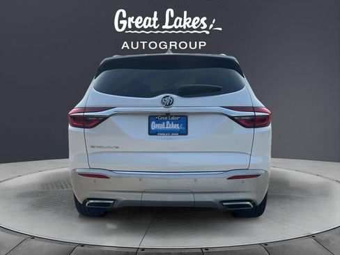 Used 2020 Buick Enclave Premium w/ Sun and Sites Package FWD image 4