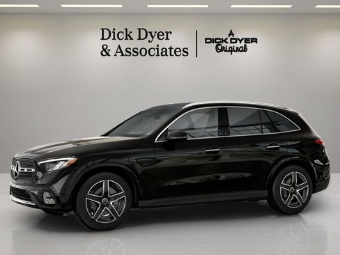Used 2026 Mercedes-Benz GLC 300 image 26