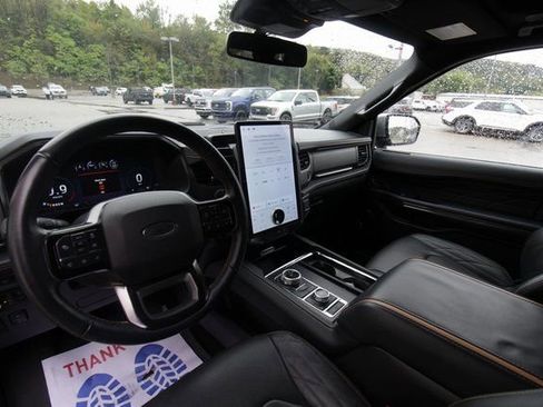 Used 2023 Ford Expedition Max Platinum image 7