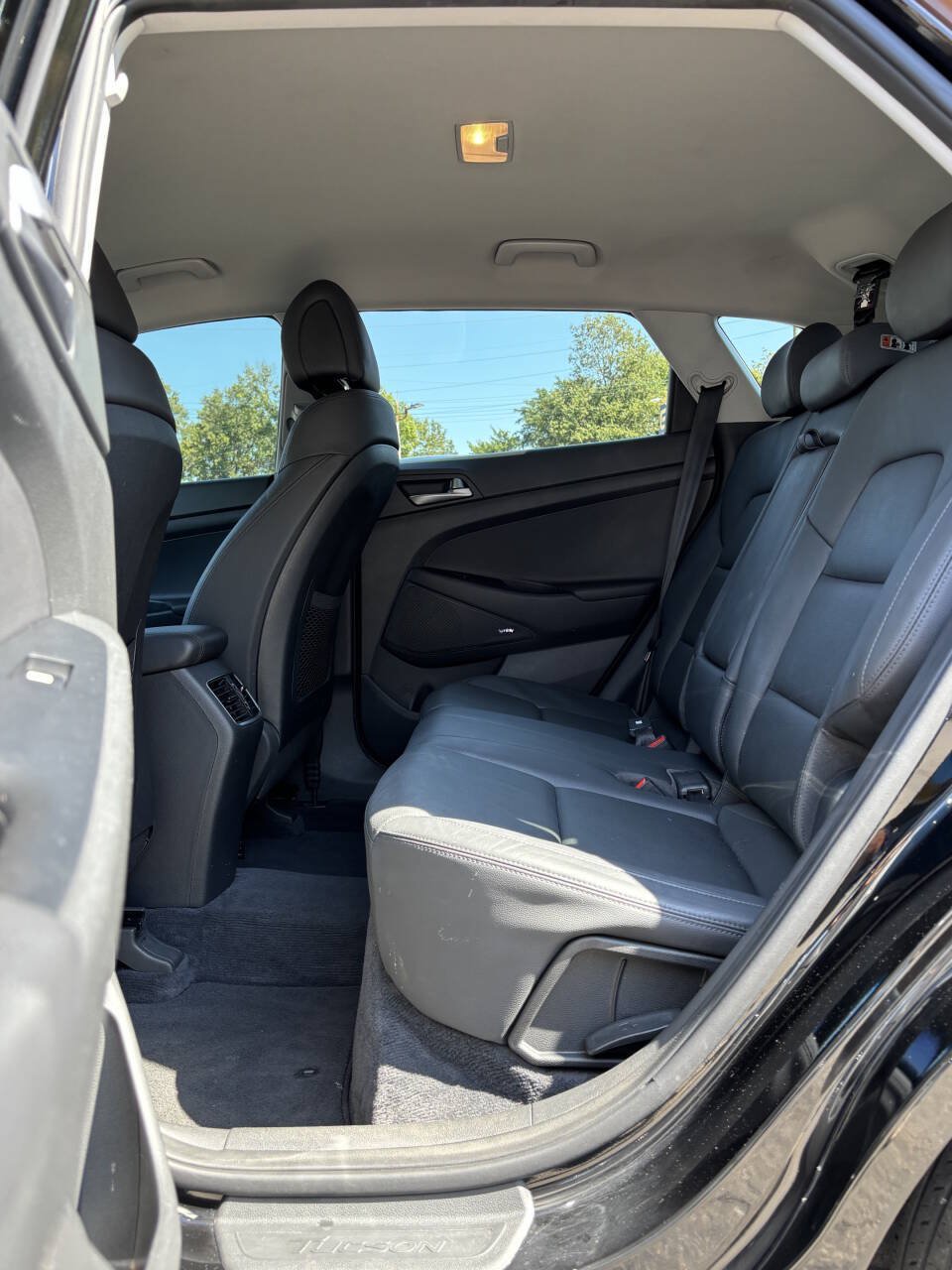 Used 2017 Hyundai Tucson SE Plus AWD/4WD image 12