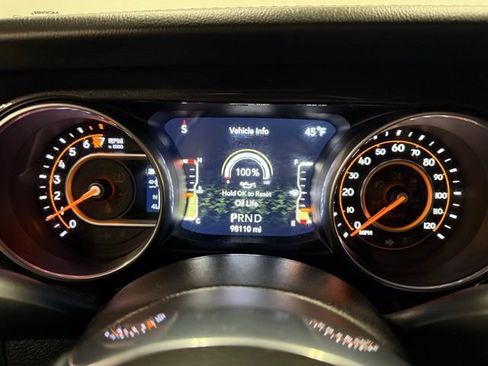 Used 2021 Jeep Wrangler Unlimited Sahara AWD/4WD image 20
