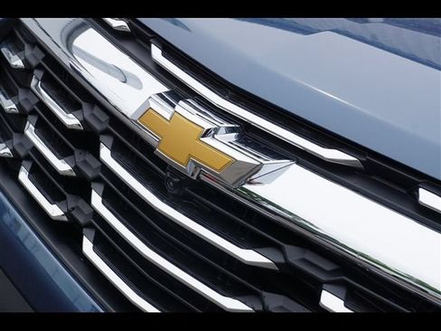 New 2026 Chevrolet Equinox LT w/ Convenience Package II FWD image 17