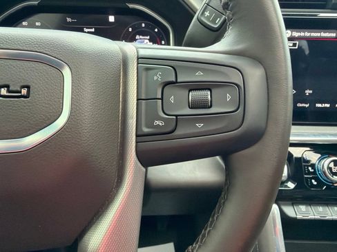 Used 2025 GMC Sierra 2500 Denali w/ Denali Reserve Package AWD/4WD image 44