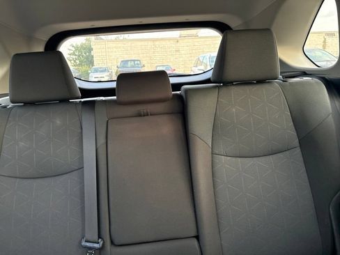 Used 2025 Toyota RAV4 XLE AWD/4WD image 20