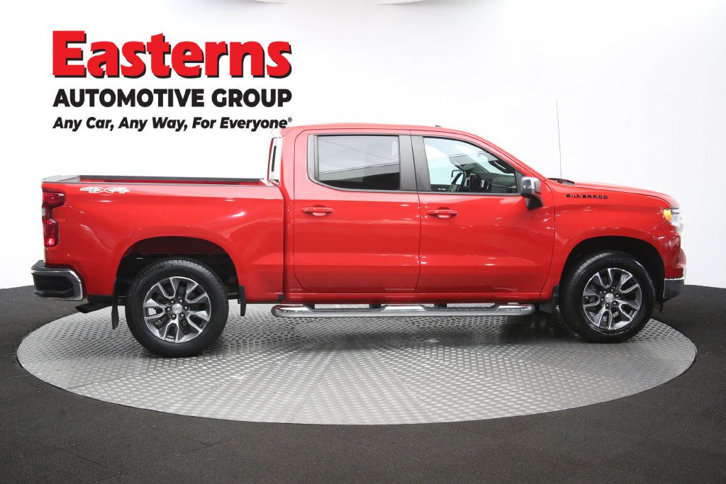 Used 2022 Chevrolet Silverado 1500 LT w/ Convenience Package II AWD/4WD image 46