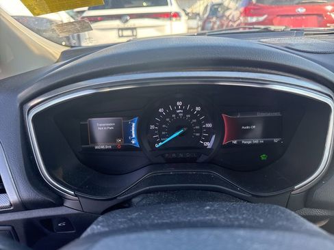 Used 2019 Ford Fusion SE image 13