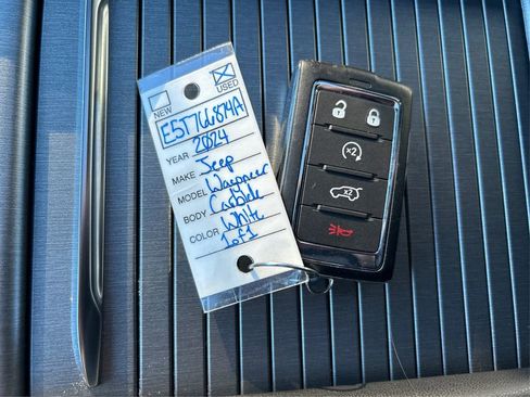 Used 2024 Jeep Wagoneer Series II image 36