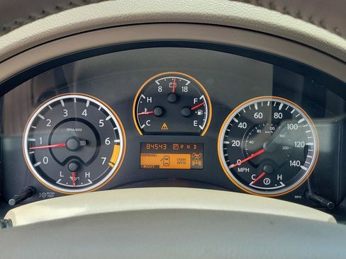 Used 2015 Nissan Armada SV AWD/4WD image 32