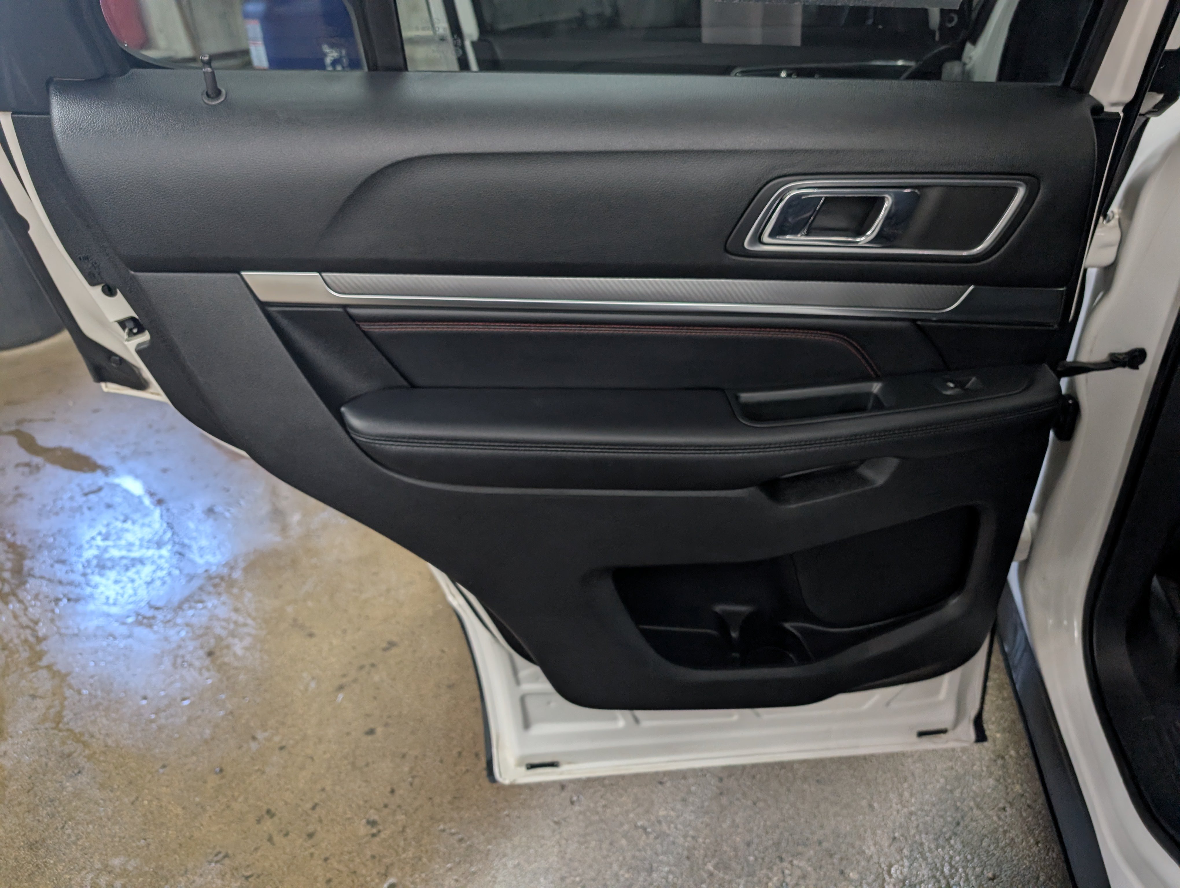 Used 2018 Ford Explorer Sport w/ Equipment Group 401A AWD/4WD image 6