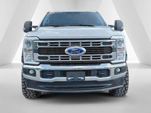 Used 2024 Ford F250 XLT w/ FX4 Off-Road Package AWD/4WD image 2