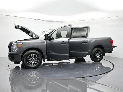 Used 2024 Nissan Titan SV w/ SV Convenience Package image 47