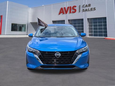 Used 2025 Nissan Sentra SV FWD image 2