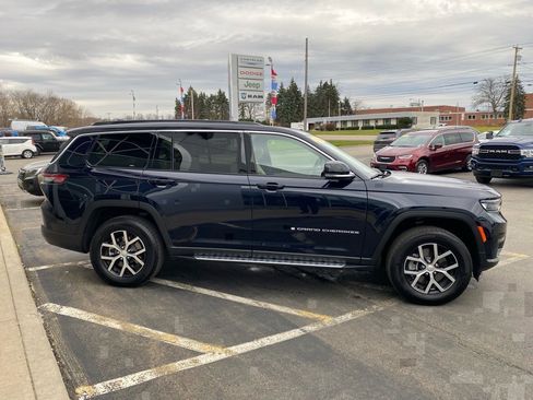 Used 2024 Jeep Grand Cherokee L Limited image 6