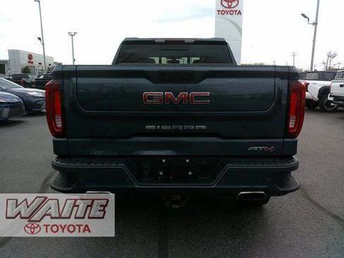 Used 2021 GMC Sierra 1500 AT4 w/ AT4 Value Package AWD/4WD image 3