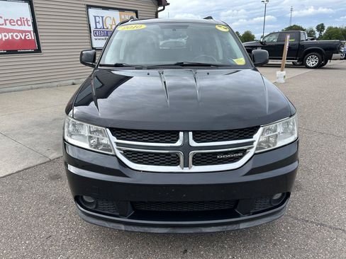 Used 2010 Dodge Journey SXT FWD image 2